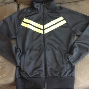 Lightweight athletic jacket